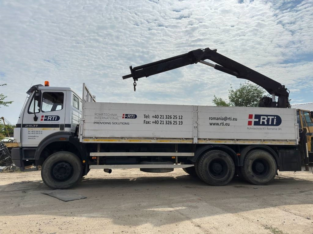 Truk derek, Truk flatbed Mercedes-Benz 2531: gambar 6