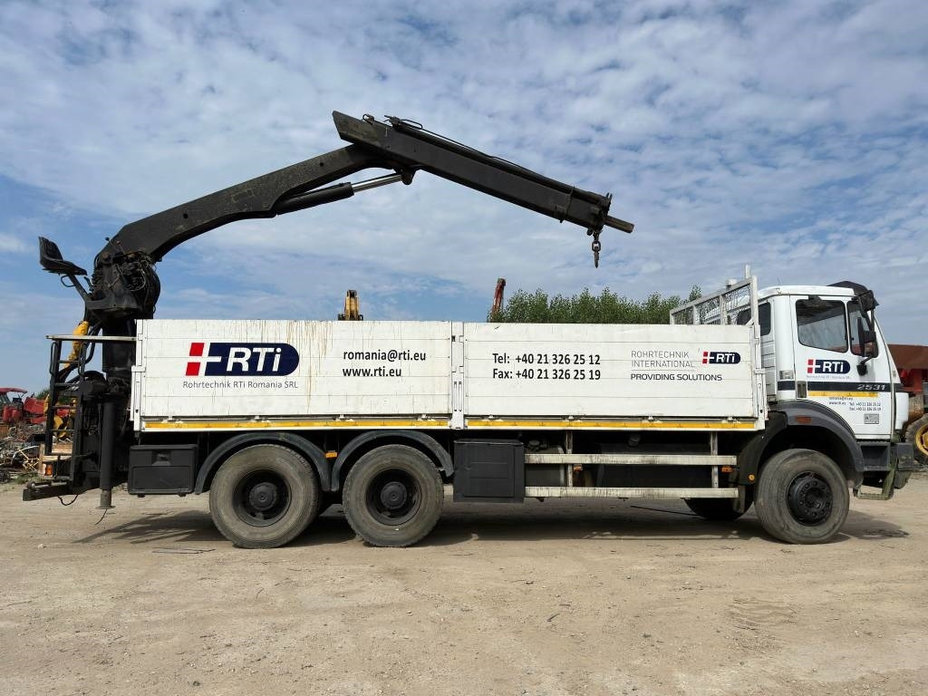 Mercedes-Benz 2531  - Truk derek, Truk flatbed: gambar 2 Mercedes-Benz 2531  - Truk derek, Truk flatbed: gambar 2
