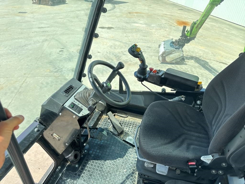 Merlo MM 150 VR - Traktor kehutanan: gambar 5 Merlo MM 150 VR - Traktor kehutanan: gambar 5