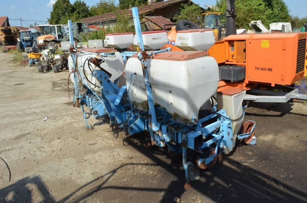 Monosem NG PLUS 6  - Penabur presisi: gambar 2 Monosem NG PLUS 6  - Penabur presisi: gambar 2