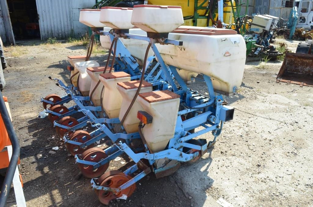 Monosem NG PLUS 6  - Penabur presisi: gambar 4 Monosem NG PLUS 6  - Penabur presisi: gambar 4