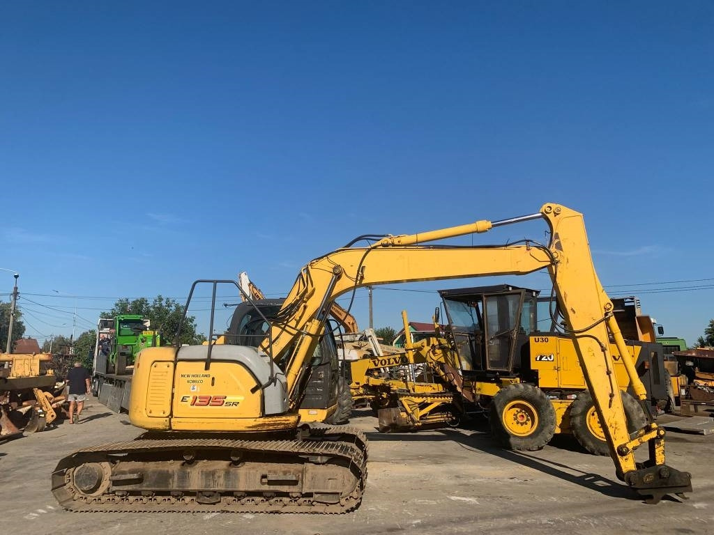 New Holland E 135 SR - Ekskavator perayap: gambar 2 New Holland E 135 SR - Ekskavator perayap: gambar 2