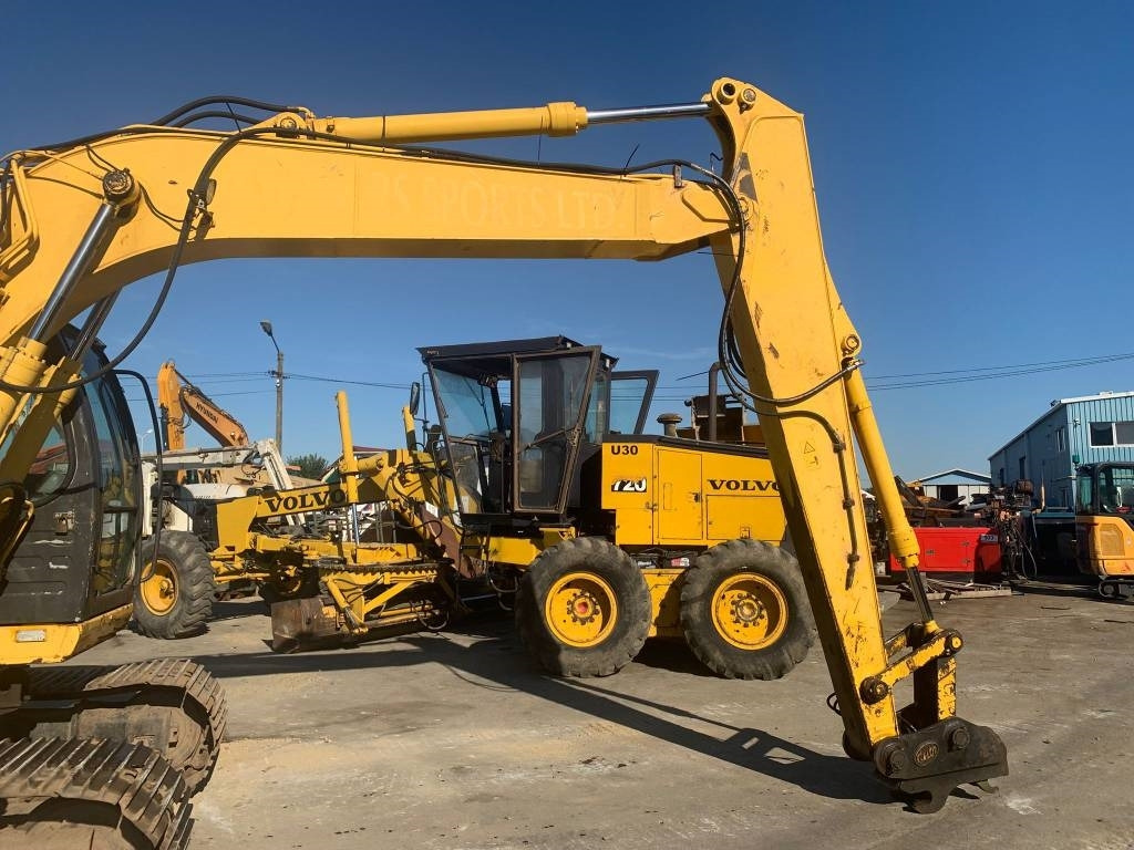 New Holland E 135 SR - Ekskavator perayap: gambar 4 New Holland E 135 SR - Ekskavator perayap: gambar 4