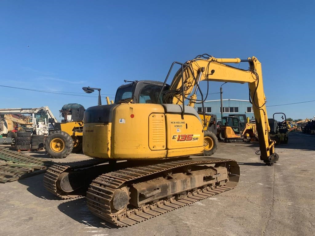 New Holland E 135 SR - Ekskavator perayap: gambar 3 New Holland E 135 SR - Ekskavator perayap: gambar 3
