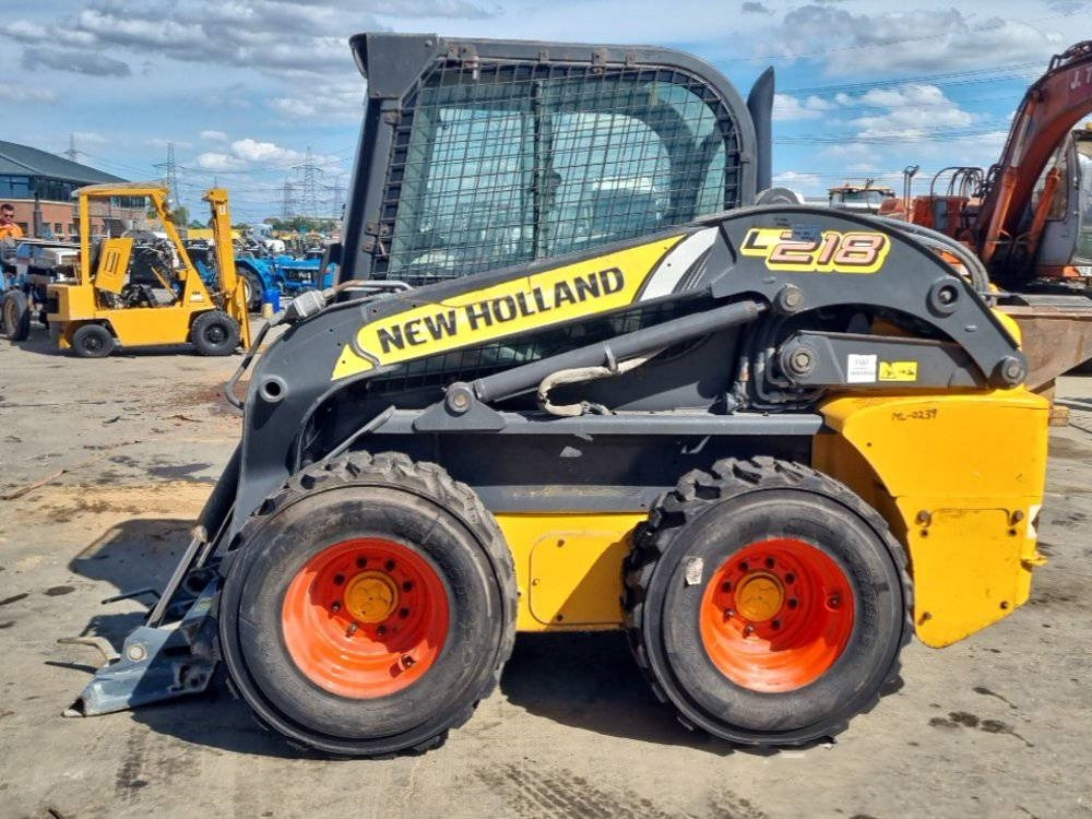 New Holland L 218 - Skid steer: gambar 2 New Holland L 218 - Skid steer: gambar 2