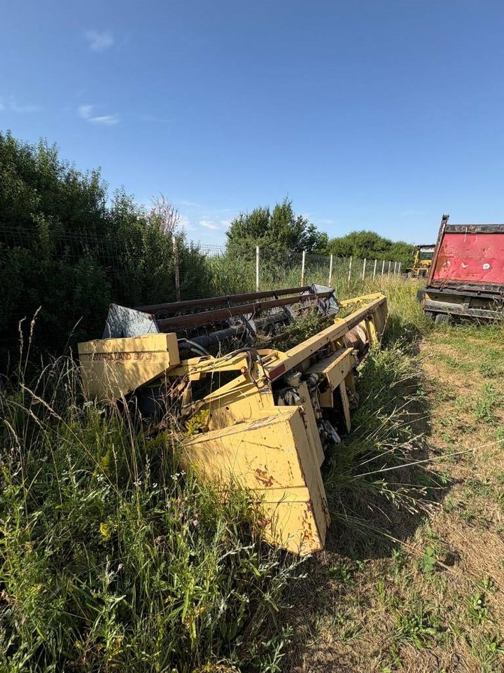 New Holland TF 44  - Pemanen gabungan: gambar 5 New Holland TF 44  - Pemanen gabungan: gambar 5