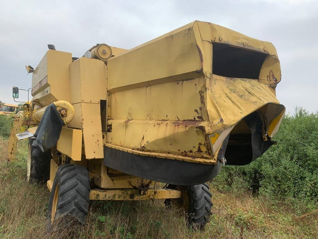 New Holland TX 32 - Pemanen gabungan: gambar 5 New Holland TX 32 - Pemanen gabungan: gambar 5