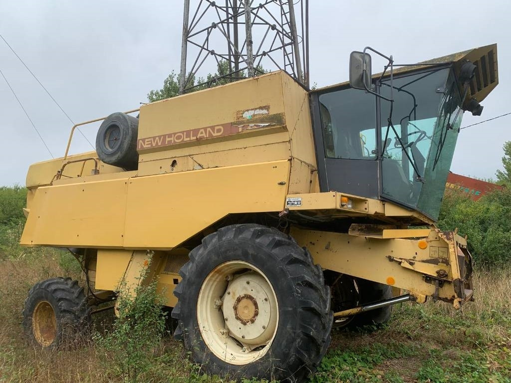 New Holland TX 32 - Pemanen gabungan: gambar 2 New Holland TX 32 - Pemanen gabungan: gambar 2