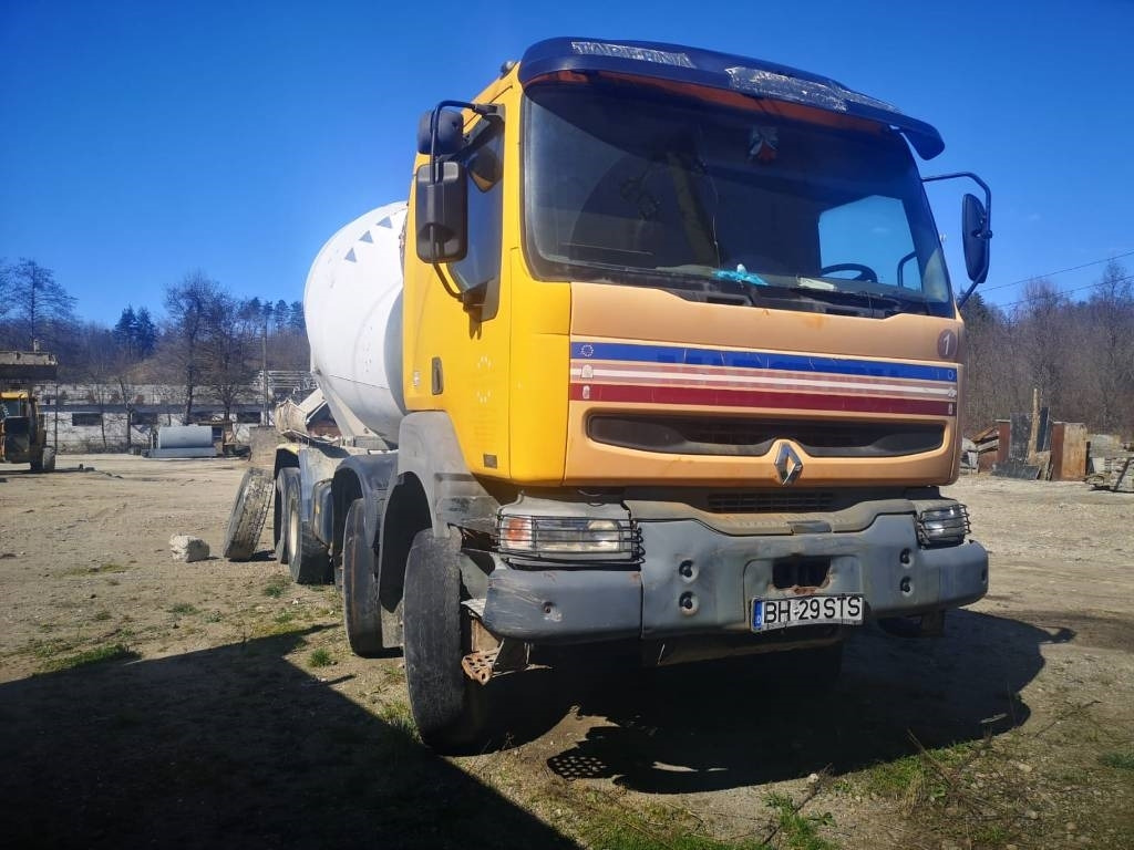Renault Kerax 420 - Truk pengaduk beton: gambar 1 Renault Kerax 420 - Truk pengaduk beton: gambar 1