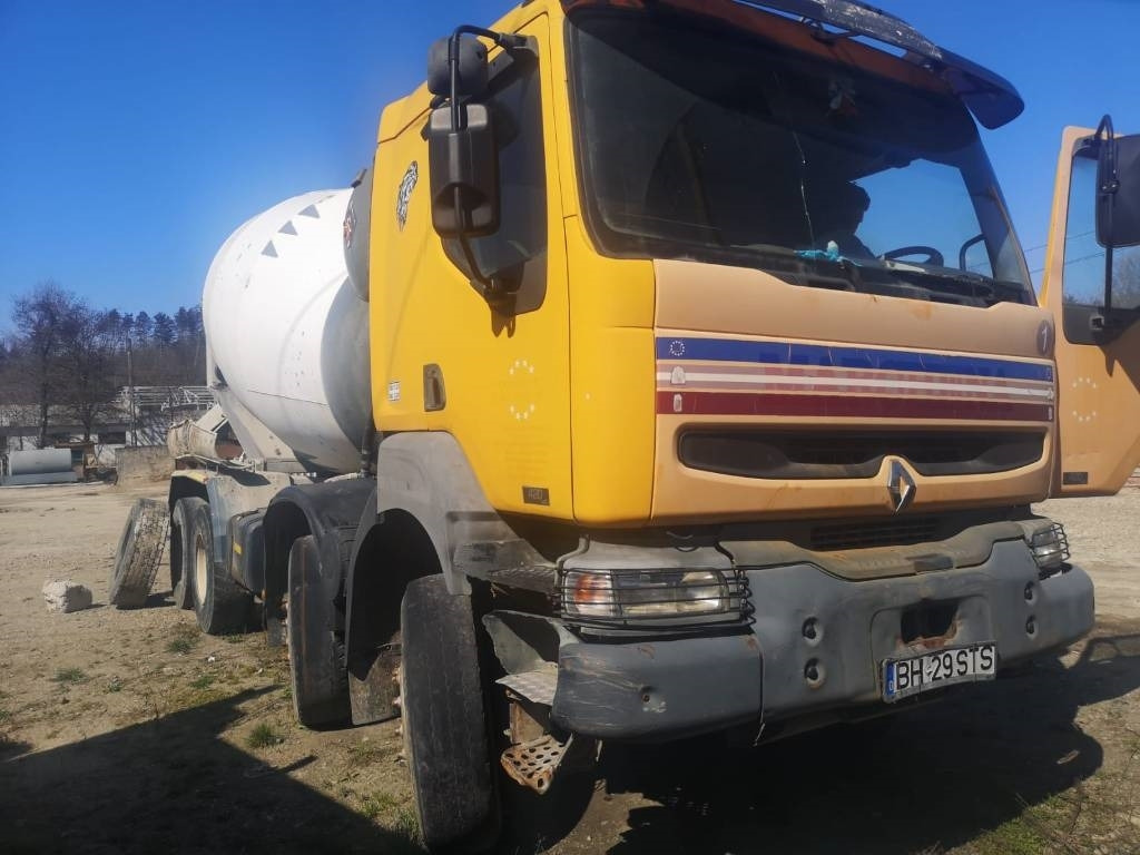 Renault Kerax 420 - Truk pengaduk beton: gambar 2 Renault Kerax 420 - Truk pengaduk beton: gambar 2