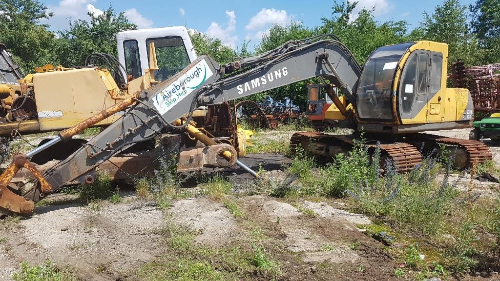 Samsung SE 130 LC-2 - Ekskavator perayap: gambar 1 Samsung SE 130 LC-2 - Ekskavator perayap: gambar 1