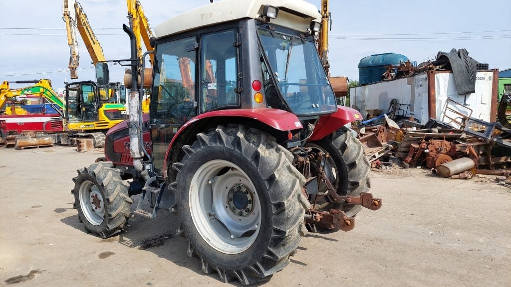 TYM T700 - Traktor: gambar 3 TYM T700 - Traktor: gambar 3