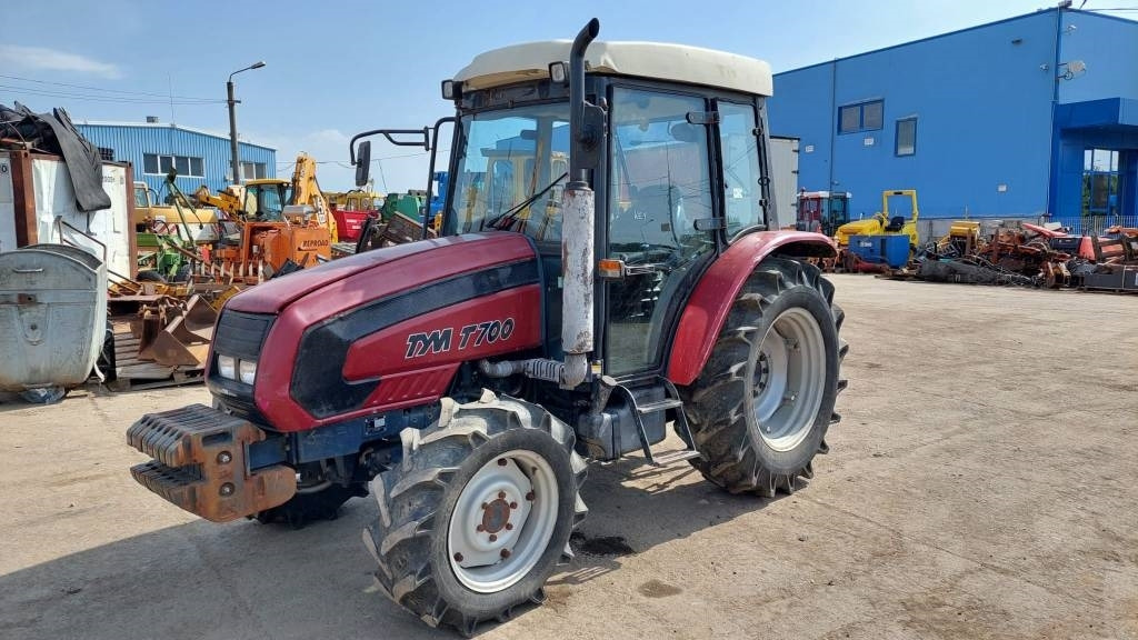 TYM T700 - Traktor: gambar 2 TYM T700 - Traktor: gambar 2