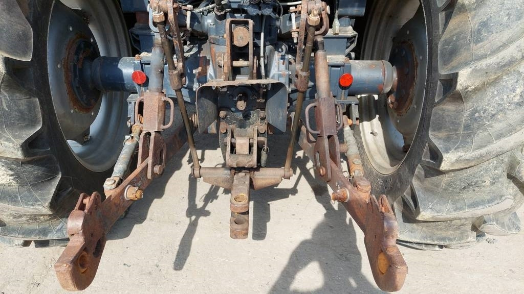 TYM T700 - Traktor: gambar 5 TYM T700 - Traktor: gambar 5