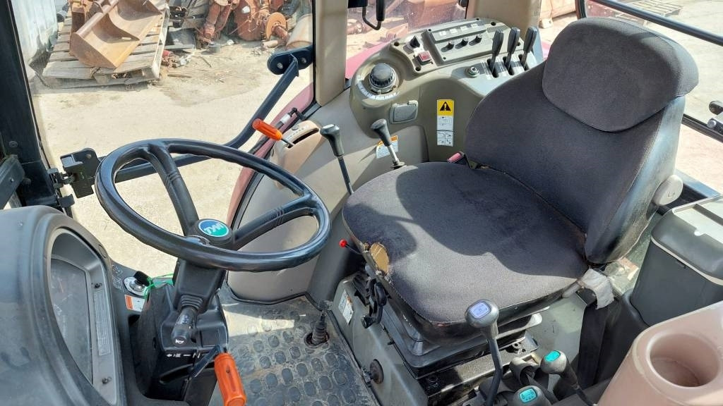 Traktor TYM T700: gambar 6