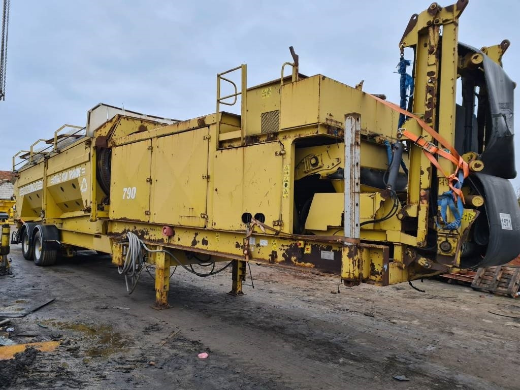Terex Finlay 790 - Screener: gambar 3 Terex Finlay 790 - Screener: gambar 3