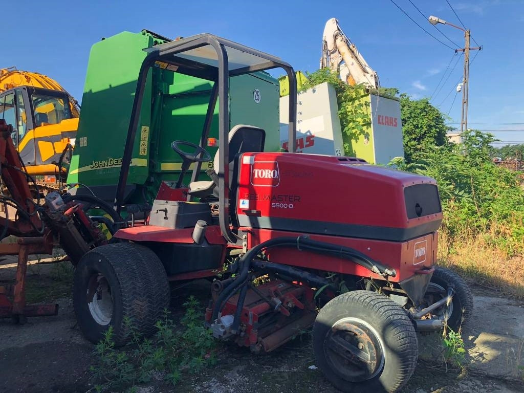 Toro REELMASTER 5500D - Mesin pemotong rumput: gambar 3 Toro REELMASTER 5500D - Mesin pemotong rumput: gambar 3