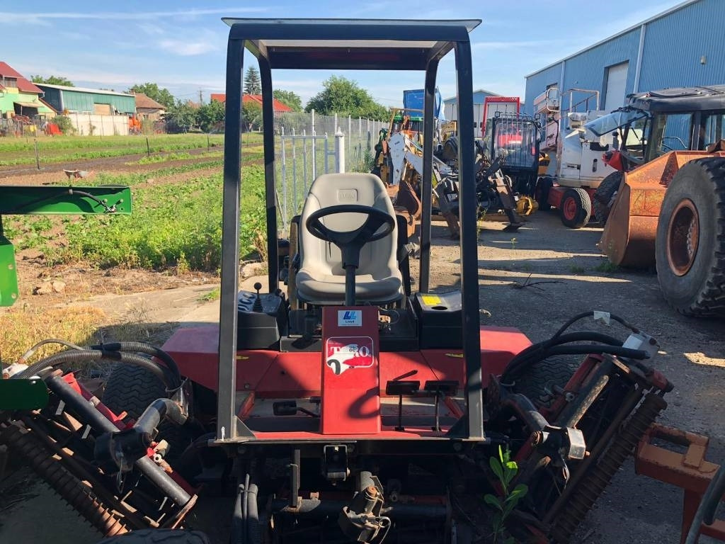 Toro REELMASTER 5500D - Mesin pemotong rumput: gambar 1 Toro REELMASTER 5500D - Mesin pemotong rumput: gambar 1