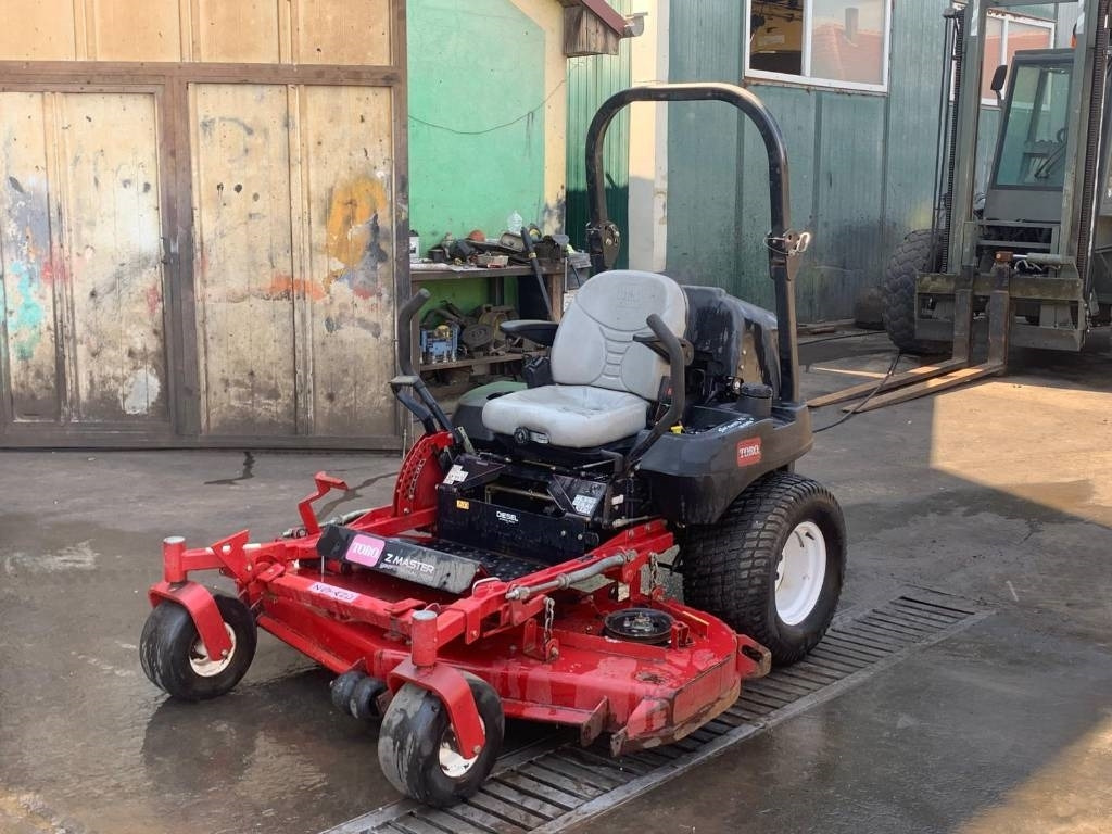 Toro Z MASTER PROFESSIONAL 7000 - Mesin pemotong rumput: gambar 1 Toro Z MASTER PROFESSIONAL 7000 - Mesin pemotong rumput: gambar 1