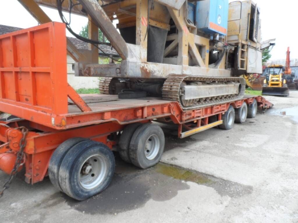 UMM RJ 40 UMM RJ 40 - Semi-trailer low bed: gambar 5 UMM RJ 40 UMM RJ 40 - Semi-trailer low bed: gambar 5