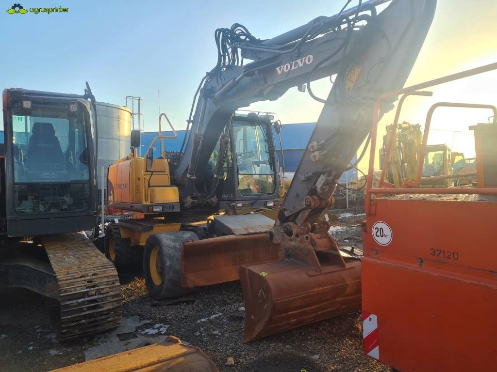 Volvo EW 140 C - Ekskavator roda: gambar 2 Volvo EW 140 C - Ekskavator roda: gambar 2