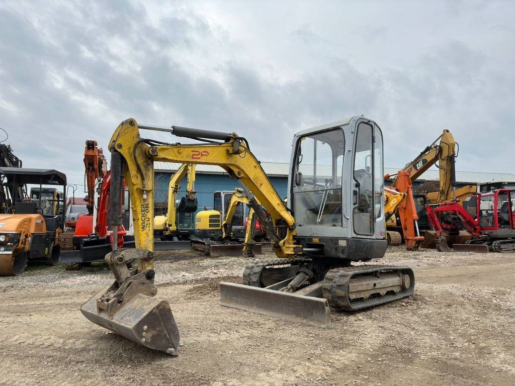 Wacker Neuson 28Z3RD - Ekskavator mini: gambar 1 Wacker Neuson 28Z3RD - Ekskavator mini: gambar 1