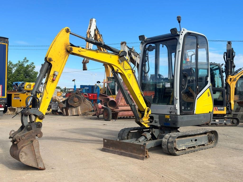 Wacker Neuson ET 18 - Ekskavator mini: gambar 1 Wacker Neuson ET 18 - Ekskavator mini: gambar 1