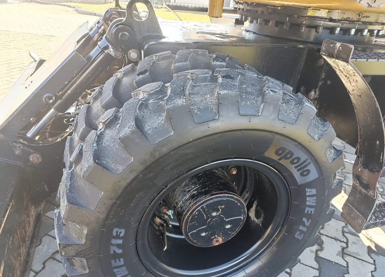 CATERPILLAR M313D - Ekskavator roda: gambar 3 CATERPILLAR M313D - Ekskavator roda: gambar 3