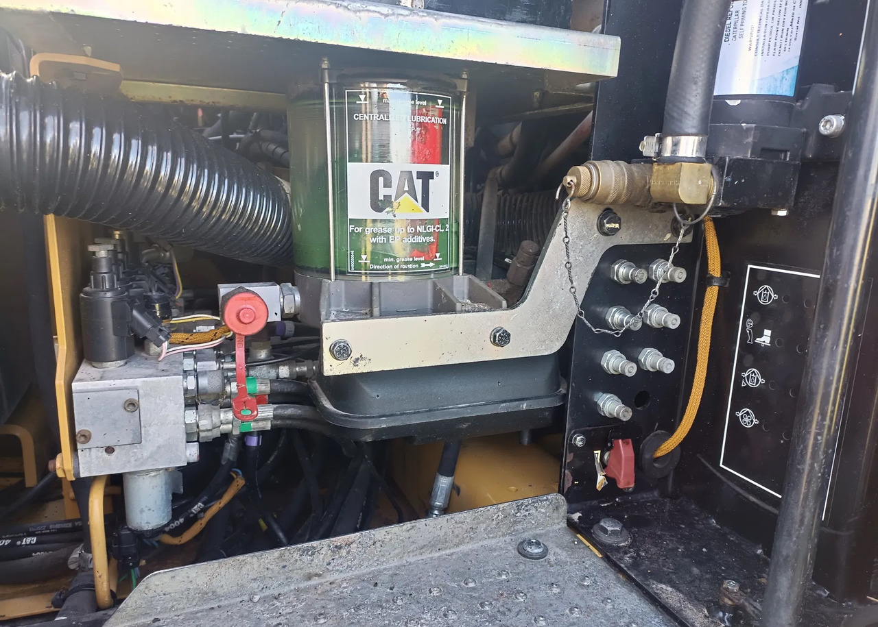 CATERPILLAR M313D - Ekskavator roda: gambar 5 CATERPILLAR M313D - Ekskavator roda: gambar 5