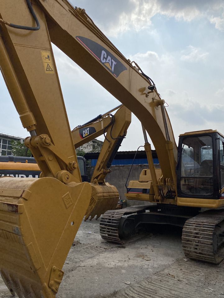CATERPILLAR 325B - Ekskavator perayap: gambar 3 CATERPILLAR 325B - Ekskavator perayap: gambar 3