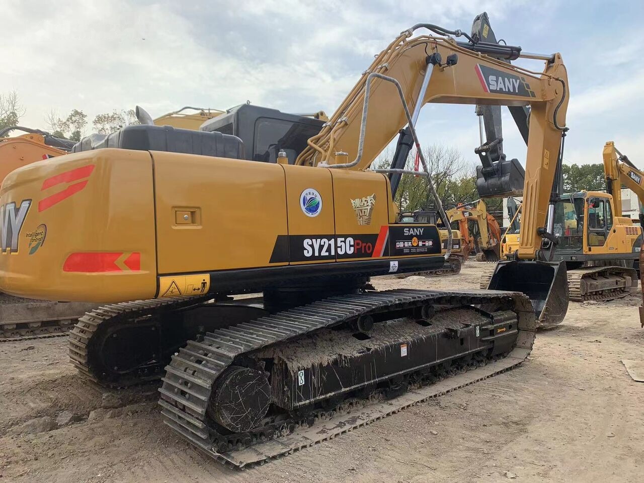 Sany SY215C - Ekskavator perayap: gambar 5 Sany SY215C - Ekskavator perayap: gambar 5