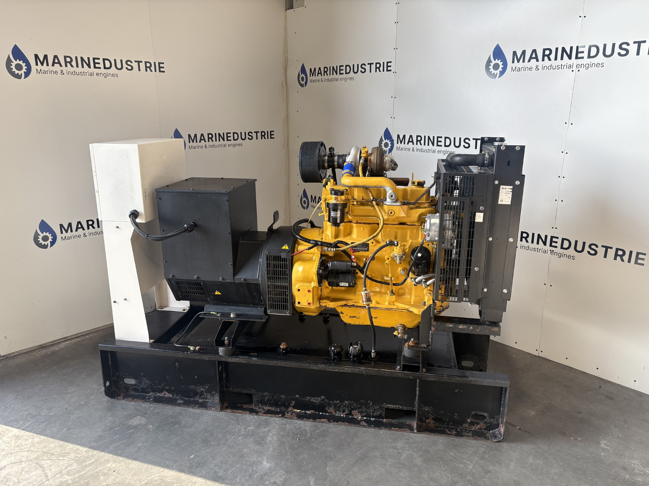 John Deere John Deere 4039TF009 65KVA Stamford - Mesin untuk Mesin industri: gambar 1 John Deere John Deere 4039TF009 65KVA Stamford - Mesin untuk Mesin industri: gambar 1