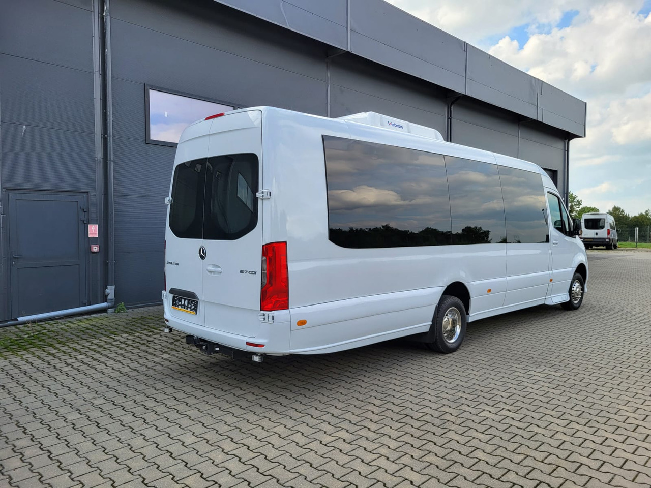 Mercedes-Benz Sprinter 517 CDI LONG 24 places + 4 standing - Bus pinggiran kota: gambar 4 Mercedes-Benz Sprinter 517 CDI LONG 24 places + 4 standing - Bus pinggiran kota: gambar 4