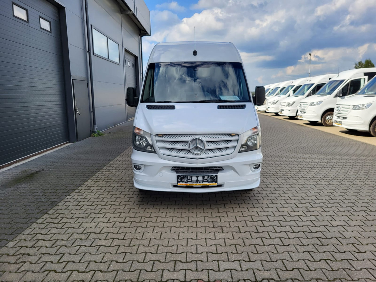 Mercedes-Benz Sprinter 519 CDI 24 places + 4 standing - Bus pinggiran kota: gambar 2 Mercedes-Benz Sprinter 519 CDI 24 places + 4 standing - Bus pinggiran kota: gambar 2
