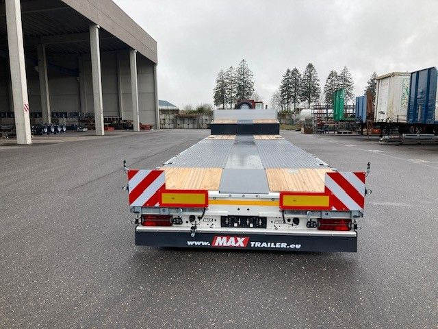 Faymonville MAXTRAILER 4 AXLE - Semi-trailer low bed: gambar 4 Faymonville MAXTRAILER 4 AXLE - Semi-trailer low bed: gambar 4