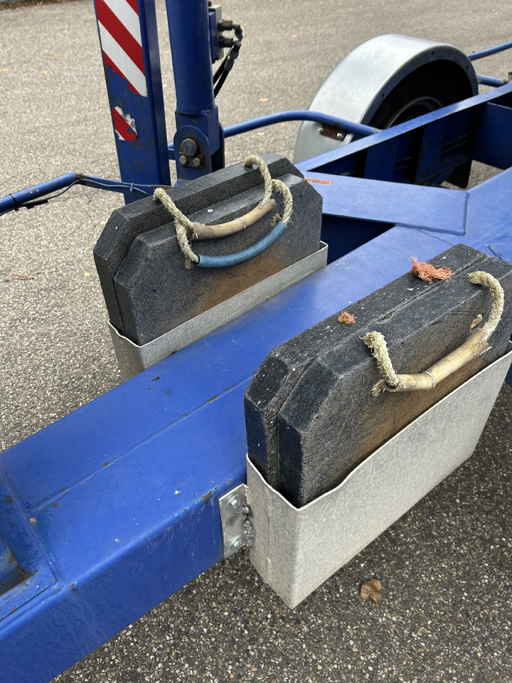 Lift boom yang dapat ditarik Custers R20EHS R20 2005 trailer mounted platform R20: gambar 9 Lift boom yang dapat ditarik Custers R20EHS R20 2005 trailer mounted platform R20: gambar 9