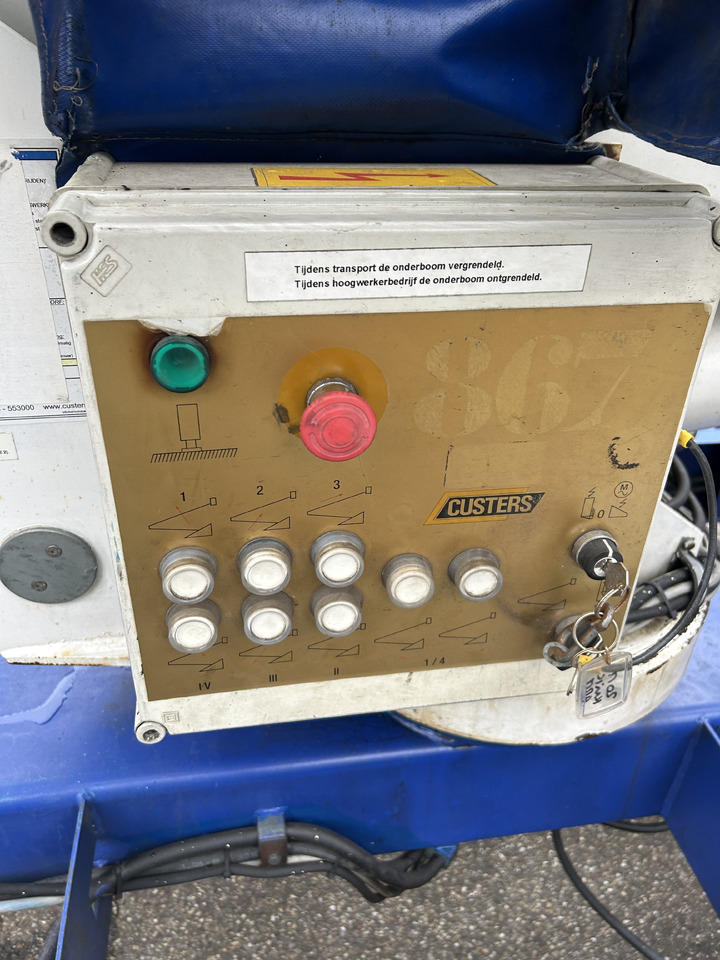 Lift boom yang dapat ditarik Custers R20EHS R20 2005 trailer mounted platform R20: gambar 7 Lift boom yang dapat ditarik Custers R20EHS R20 2005 trailer mounted platform R20: gambar 7