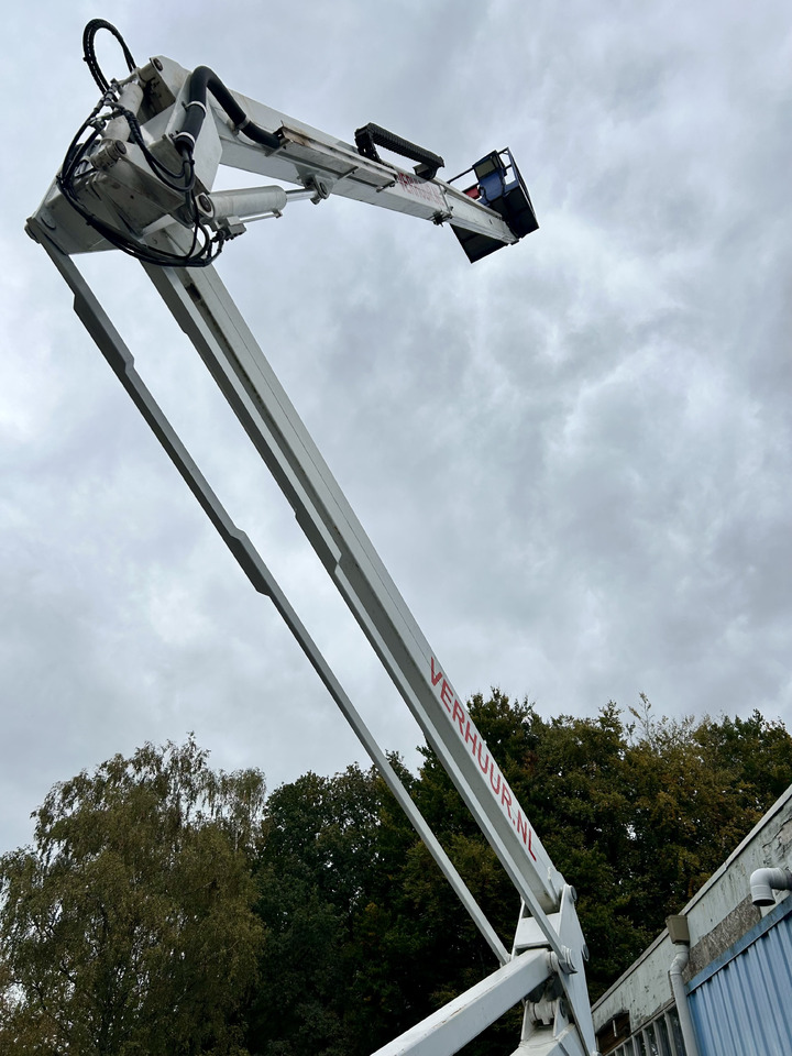 Lift boom yang dapat ditarik Custers R20EHS R20 2005 trailer mounted platform R20: gambar 11 Lift boom yang dapat ditarik Custers R20EHS R20 2005 trailer mounted platform R20: gambar 11