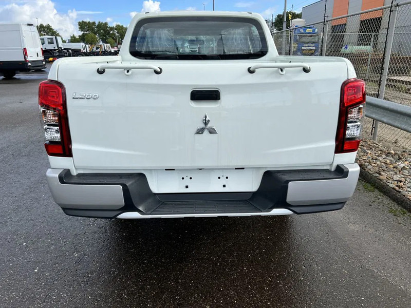 Mitsubishi L200 4x4 - 8 UNITS in WHITE 2.5 D GL Double Cab - EURO 2 - NEW!! Ready for work!!!** - Truk pikap, Van kombi: gambar 3 Mitsubishi L200 4x4 - 8 UNITS in WHITE 2.5 D GL Double Cab - EURO 2 - NEW!! Ready for work!!!** - Truk pikap, Van kombi: gambar 3