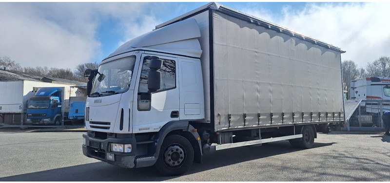 Iveco 120E22 Plane+Sp. G.Haus/Hochdach Klima LBW AHK - Truk dengan terpal samping: gambar 5 Iveco 120E22 Plane+Sp. G.Haus/Hochdach Klima LBW AHK - Truk dengan terpal samping: gambar 5