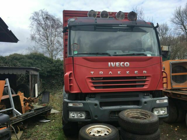 Iveco AD260T450PS 6x4 Blatt Blatt (E:5) - Truk logging, Truk derek: gambar 5 Iveco AD260T450PS 6x4 Blatt Blatt (E:5) - Truk logging, Truk derek: gambar 5