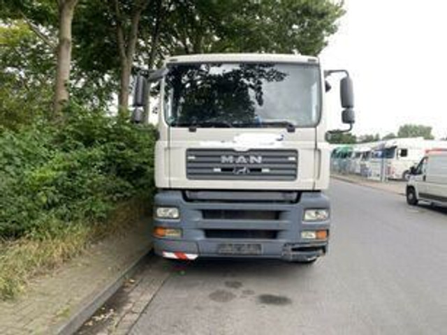 MAN 26.320 Pritsche mit Kran Tirre 170 - Truk flatbed, Truk derek: gambar 4 MAN 26.320 Pritsche mit Kran Tirre 170 - Truk flatbed, Truk derek: gambar 4