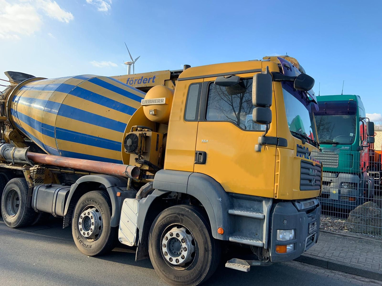 MAN TGA35.360PS 8x4 Mischer+Förderband - Truk pengaduk beton: gambar 1 MAN TGA35.360PS 8x4 Mischer+Förderband - Truk pengaduk beton: gambar 1