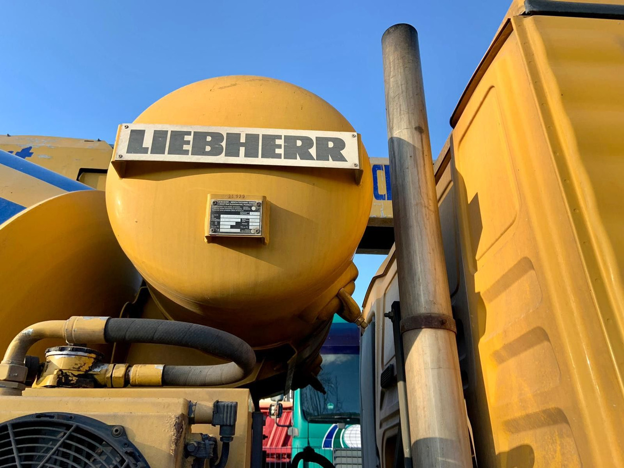 MAN TGA35.360PS 8x4 Mischer+Förderband - Truk pengaduk beton: gambar 2 MAN TGA35.360PS 8x4 Mischer+Förderband - Truk pengaduk beton: gambar 2