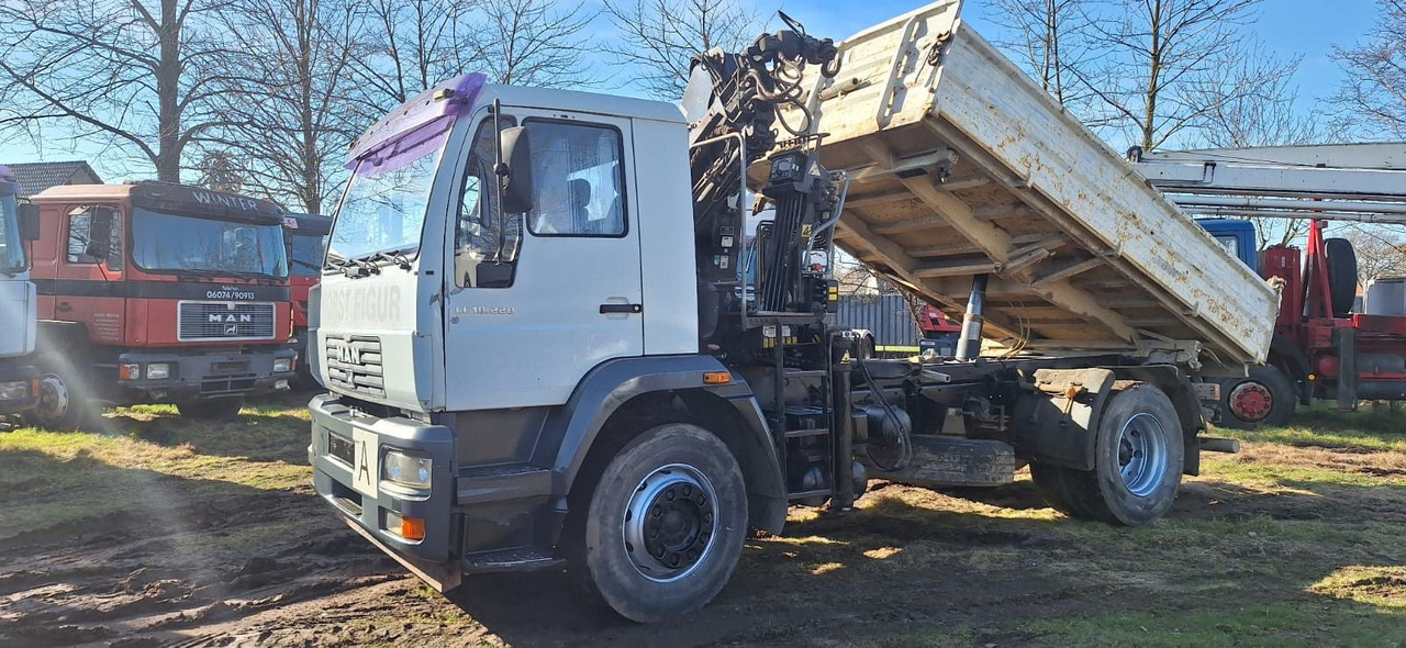 MAN TGM 18.220 4x2 3.S-Kipper mit Kran - Truk jungkit, Truk derek: gambar 2 MAN TGM 18.220 4x2 3.S-Kipper mit Kran - Truk jungkit, Truk derek: gambar 2