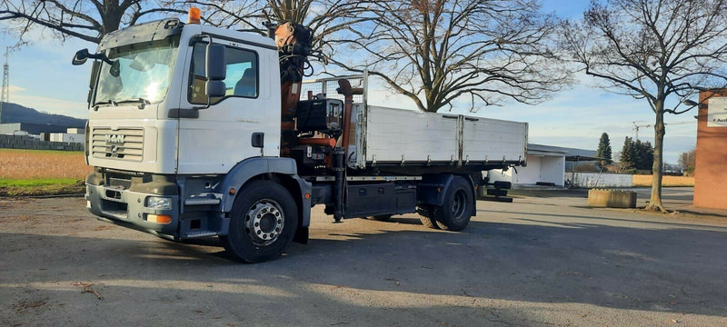Truk jungkit, Truk derek MAN TGM 18.240PS 4x2 3.S-Kipper mit Kran: gambar 7 Truk jungkit, Truk derek MAN TGM 18.240PS 4x2 3.S-Kipper mit Kran: gambar 7