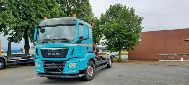 MAN TGS 18.440 Abroller mit Funk +Kran vor - Hook lift, Truk derek: gambar 1 MAN TGS 18.440 Abroller mit Funk +Kran vor - Hook lift, Truk derek: gambar 1