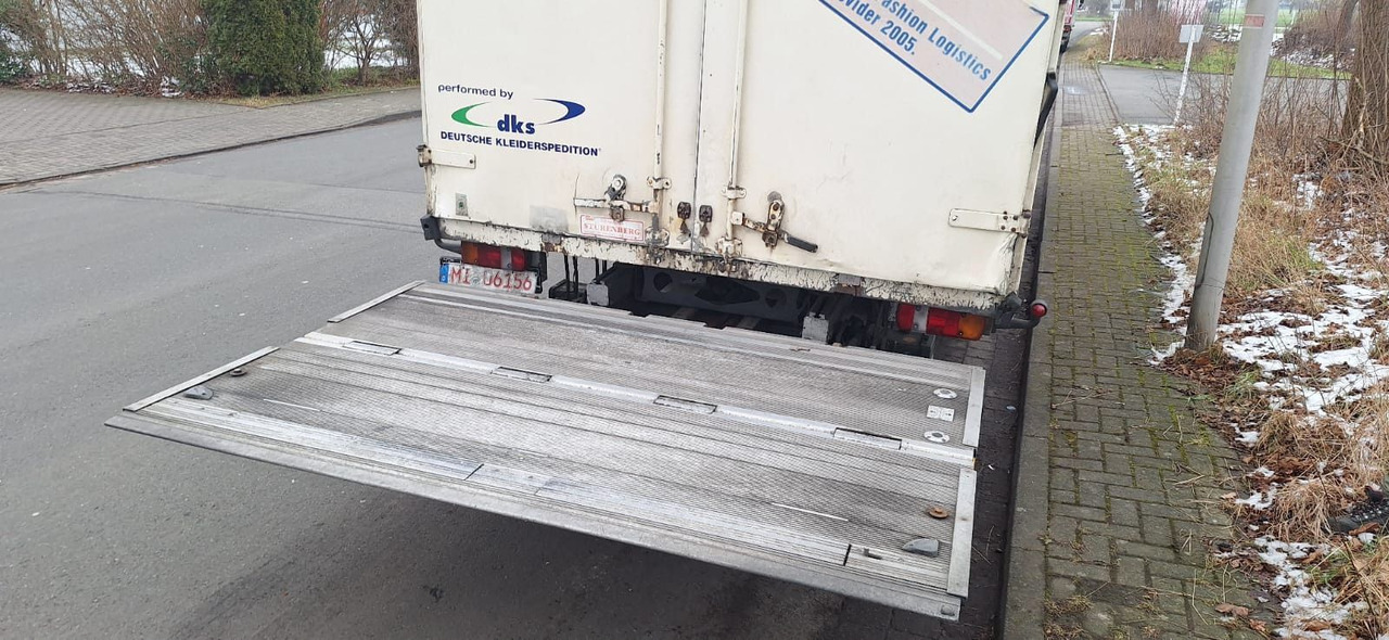 Mercedes-Benz 1222 Atego Koffer mit LBW Klima - Truk box: gambar 4 Mercedes-Benz 1222 Atego Koffer mit LBW Klima - Truk box: gambar 4