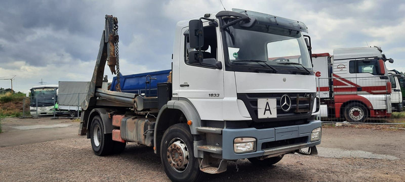 Mercedes-Benz 1833 Absetzkipper - Truk skip loader: gambar 2 Mercedes-Benz 1833 Absetzkipper - Truk skip loader: gambar 2