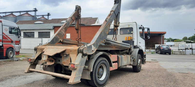 Mercedes-Benz 1833 Absetzkipper - Truk skip loader: gambar 5 Mercedes-Benz 1833 Absetzkipper - Truk skip loader: gambar 5